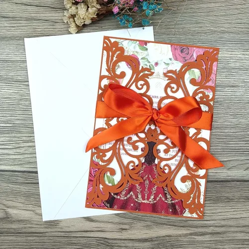 Vista 3 de 25 tarjetas de invitaciones de boda cortadas con láser de terracota con sobres, hojas interiores en blanco, cintas para boda, despedida de soltera