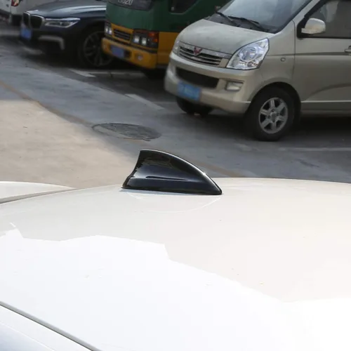 Vista 5 de YIWANG Cubierta de antena de aleta de tiburón de coche de fibra de carbono 100% real para BMW M2 M3 M4 2 3 4Series F22 F30 F80 F32 F36 F82 G20 G28