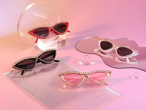 Vista 5 de WANWAN Gafas de sol para mujer, lentes de sol de ojo de gato con diamantes y marco de cristal, gafas
