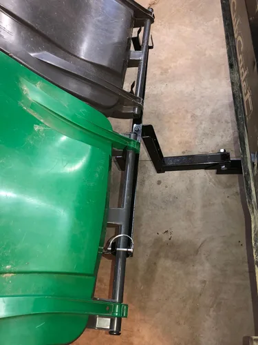 Vista 7 de Extensión de receptor hecha en Estados Unidos de 8 pulgadas para ganchos de basura Garbage Commander
