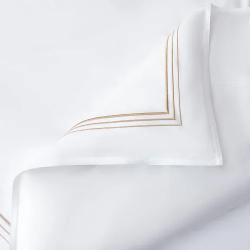Vista 5 de HiEnd Accents - Juego de funda de edredón de 3 piezas, tamaño King, color blanco con bordado dorado, ropa de cama de algodón de lujo
