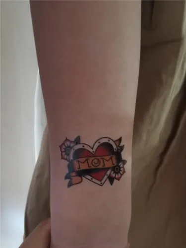Vista 8 de Etiqueta engomada temporal del tatuaje del cráneo del ancla de la golondrina impermeable adultos hombres mujeres mano brazo hombro cuerpo arte