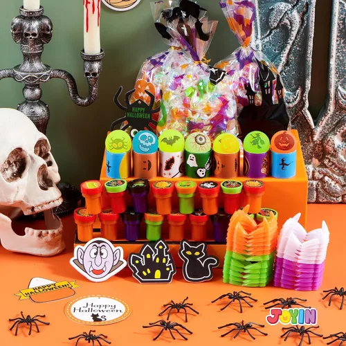 Vista 7 de JOYIN Juego de 168 piezas de artículos de papelería de Halloween, paquete de 24 bolsas de regalo con etiqueta de Halloween, incluyendo dientes