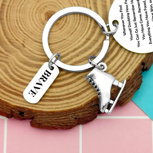 Vista 3 de Heigebi Roller Skate Keychain Athletic Keychain Roller Skate Gifts Keyring Skate Lover Gift