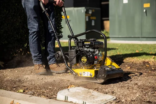 Vista 2 de Stark USA Compactador de placas de 2HP a gas 79cc con fuerza de 2,000lbs para construcción, máquina niveladora de concreto, nivelador