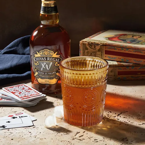 Vista 4 de Loivttvv Juego de 12 vasos vintage para beber, vasos highball de 12 oz y vasos de cristalería acanalados en relieve de 9 oz para cóctel de Acción