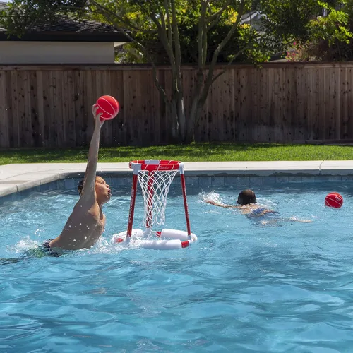 Vista 7 de GoSports Splash Hoop 360 - Juego de baloncesto flotante para piscina - Elija rojo o azul - Incluye aro, 2 pelotas y bomba