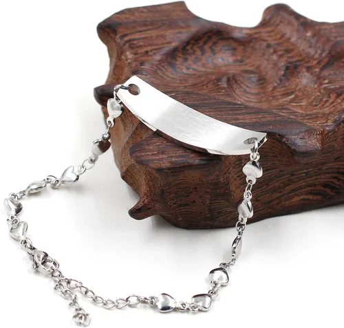 Vista 4 de Pulsera de símbolo médico de plata grabada con láser, alerta de salud grabada en forma de corazón, adecuada para primeros auxilios de emergencia