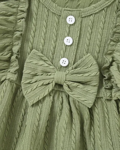 Vista 4 de SANMIO Conjunto de ropa para niña, lindo conjunto de camiseta floral con mangas con volantes y pantalones de mezclilla rasgados