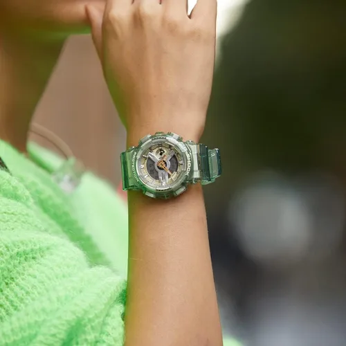Vista 2 de G-Shock GMAS110GS-3A - Reloj de esqueleto doradoplateado Transparente Verde Reloj de esqueleto
