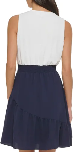 Vista 3 de DKNY Cintura fruncida sin mangas con cuello en V