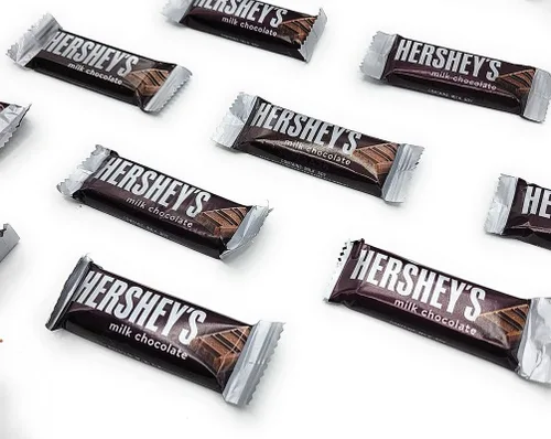 Vista 3 de Barra de caramelo de chocolate con leche HERSHEY'S tamaño para refrigerio, paquete a granel de 5 libras