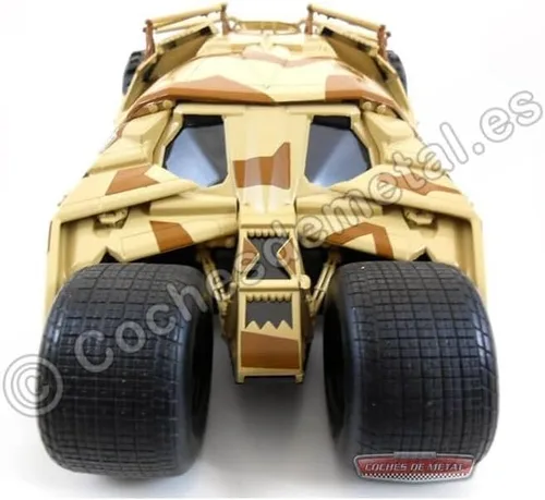 Vista 3 de Hotwheels Heritage 1:18 Batmobile Tumbler Camoflage Versión Modelo Fundido