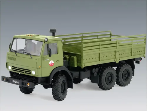 Vista 4 de ICM Models 1/35 Kit de modelo de camión del ejército soviético de seis ruedas