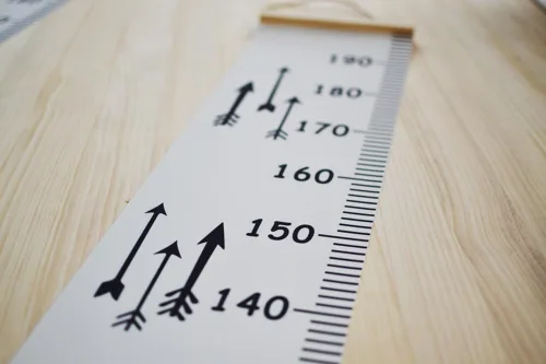 Vista 5 de Tabla de crecimiento de altura del bebé, reglas colgantes para habitación de los niños, marco de madera, regla de lona, decoración de habitación, 79