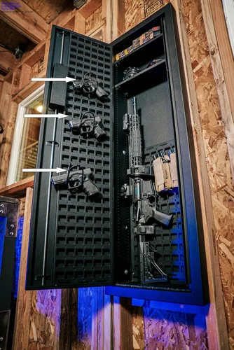 Vista 7 de Bóveda táctica para armario, color negro plano en pared, caja fuerte para pistola y equipo táctico, esta caja fuerte proporciona seguridad