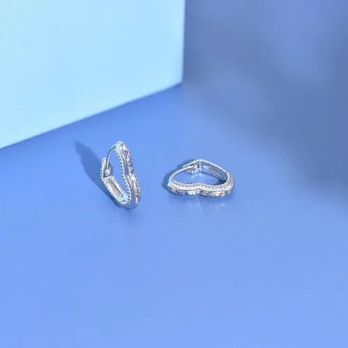 Vista 2 de Aretes de aro de plata de ley 925, hipoalergénicos, con forma de corazón, estrella y mariposa, para mujer, aretes colgantes con forma de corazón