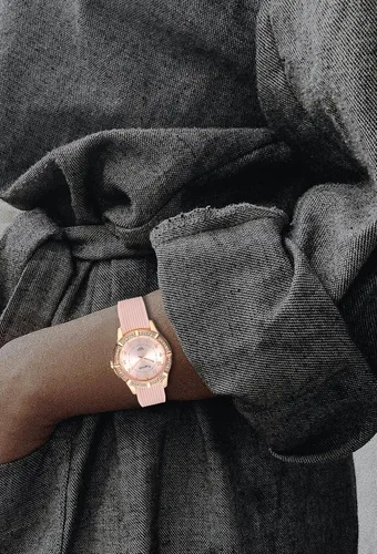 Vista 6 de Reloj de enfermera para mujer con bisel de cristal, correa de silicona, movimiento de cuarzo, reloj de pulsera impermeable para mujer