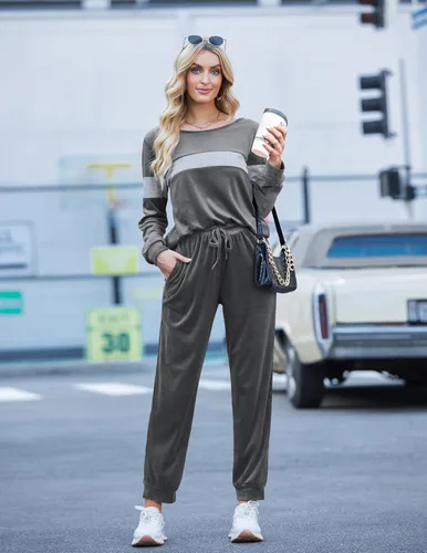 Vista 2 de Ekouaer Conjunto de chándal casual de terciopelo para mujer, pijama de manga larga, suave, conjunto de chándal para correr