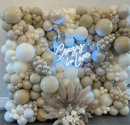 Vista 4 de Paquete de 150 globos de color blanco arena de diferentes tamaños, 18, 12, 10, 5 pulgadas, kit de arco de guirnalda de globos de fiesta de Sand White