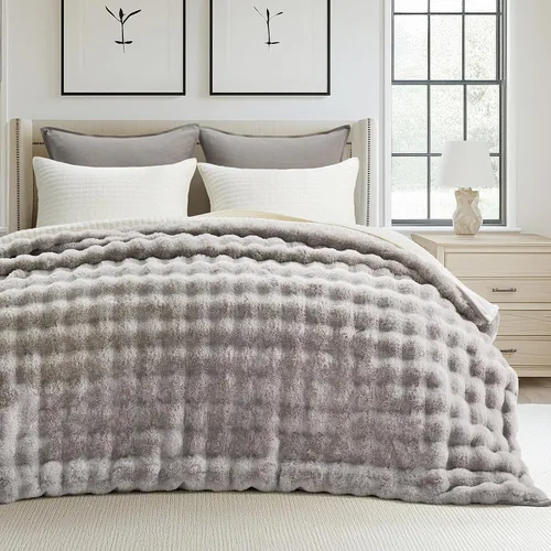 Vista 21 de EverGrace - Manta de piel sintética de conejo ultra suave y lujosa, manta gruesa y cálida de burbujas para cama, acogedora manta reversible de felpa