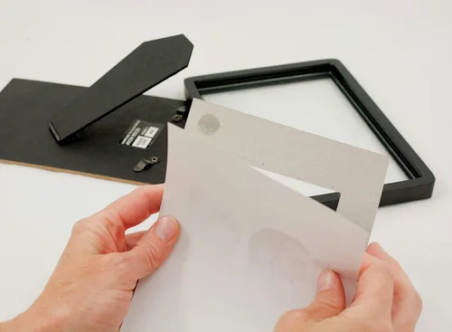 Vista 6 de Glue Dots Dispensador desechable de puntos adhesivo para póster de 0.375" - 200 puntos transparentes