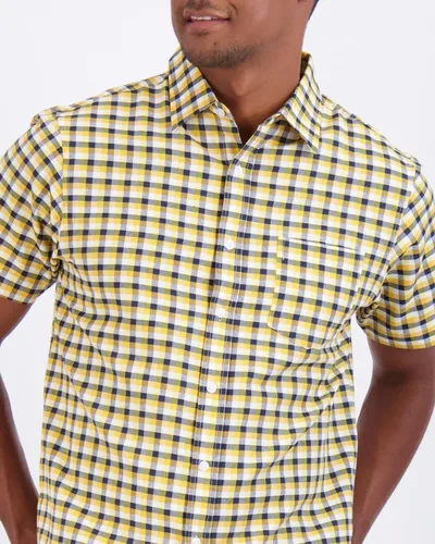 Vista 4 de Paquete de 3 camisa clásica de manga corta con botones y bolsillo frontal para hombre (disponible en tallas grandes y altas)