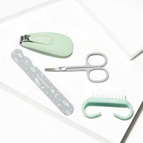 Vista 9 de Tweezerman Kit de manicura para bebés con cortaúñas, cepillo, tijeras y lima