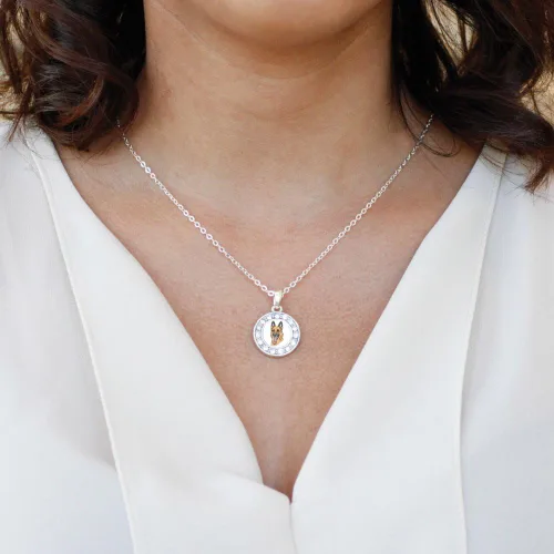 Vista 3 de Inspired Silver - Collar de plata con dije circular de 18 pulgadas con joyas de circonita cúbica