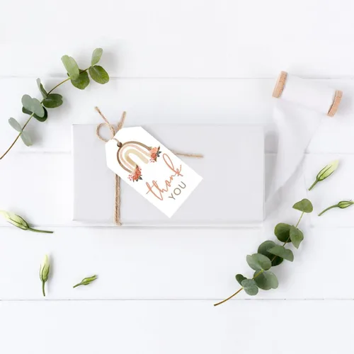 Vista 3 de Andaz Press Paquete de 40 etiquetas de agradecimiento clásicas para fiestas infantiles con cuerda, paquete de 40 etiquetas de regalo de cumpleaños