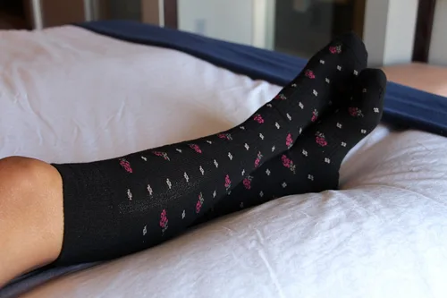 Vista 2 de Travelsox Calcetines de compresión graduados patentados para mujer Negro