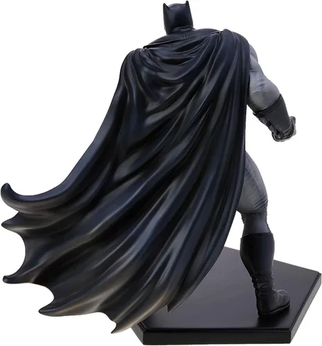 Vista 2 de Iron Studios Batman Arkham Knight Dark Knight DLC Series 1:10 Figura de escala artística