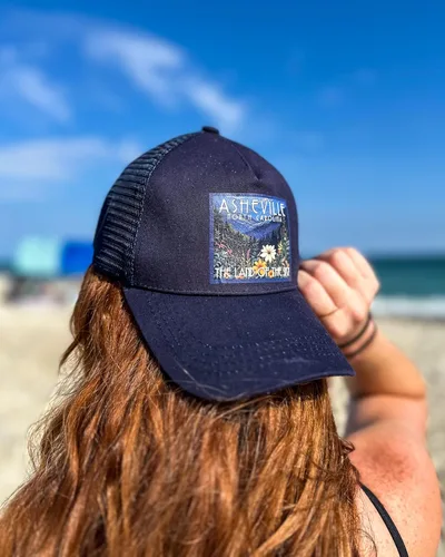 Vista 4 de Amarillo Texas Typographic Design Unisex Mesh Back Trucker Hat with Adjustable Snapback