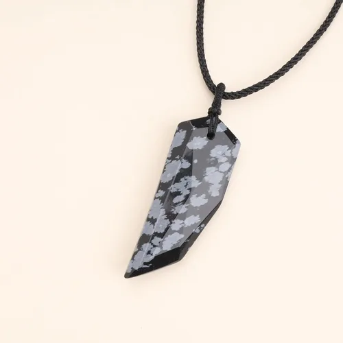 Vista 4 de COAI Collar con dije de colmillo de lobo en obsidiana para hombre