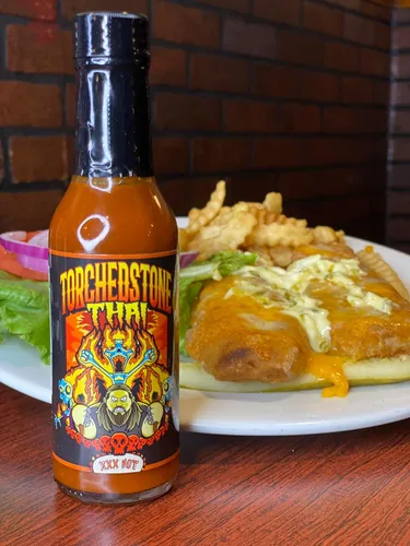Vista 3 de Torchbearer Sauces Brimestone TorchedStone - Salsa picante tailandesa XXX, nivel de calor 6 – Fiery Carolina Reaper y escorpio pimienta tailandesa