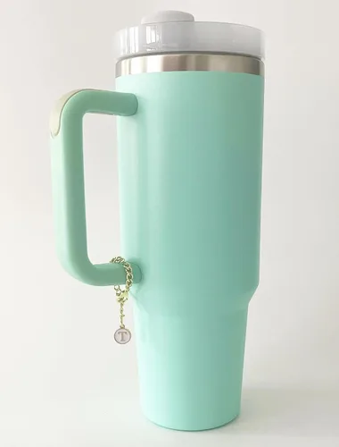 Vista 2 de Stanley Cup - 2 piezas de accesorios de letras con nombre de identificación inicial con mango personalizado para vaso Stanley
