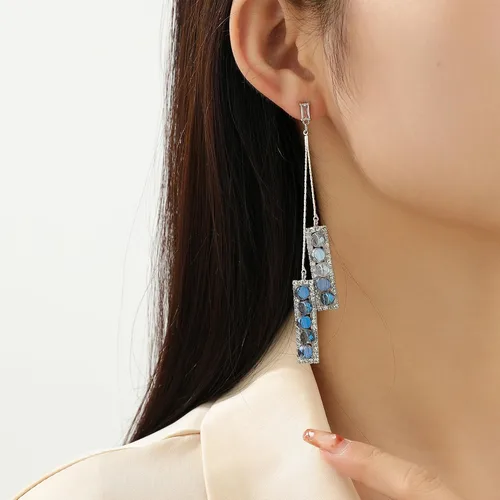 Vista 4 de Pendientes personalizados con colgante geométrico de diamantes de imitación azules para mujer, Zinc, No es una piedra preciosa
