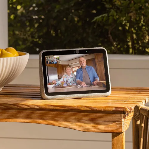 Vista 6 de Facebook Portal Go - Pantalla táctil inteligente portátil, de 10 pulgadas, para videollamadas con batería