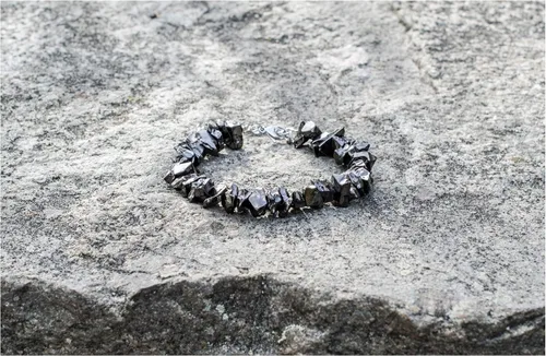 Vista 3 de Wallystone Gems Pulsera premium Shungite Noble Elite para hombres y mujeres, neutralizador 5GWi-Fi para equilibrio de chakras raíz y conexión a