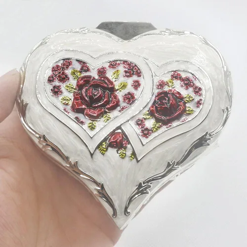 Vista 15 de ROSIKING Caja de música de aleación de metal en relieve en forma de corazón azul, caja musical antigua para joyería con cuerda, regalos