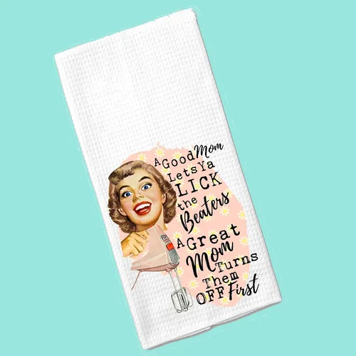Vista 2 de Good Moms let their Kids Lick the Beaters, Great Moms Turn them Off First Funny Vintage 1950's Housewife Pin-up Girl Waffle Weave Toalla
