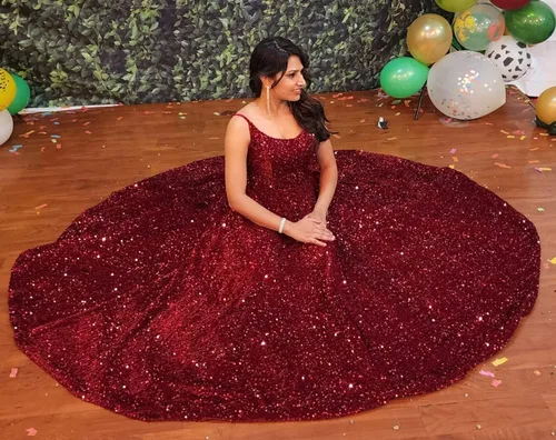 Vista 3 de Tianzhihe Vestidos de fiesta con tirantes delgados, vestidos de fiesta largos con lentejuelas, vestidos de fiesta formales brillantes acampanados