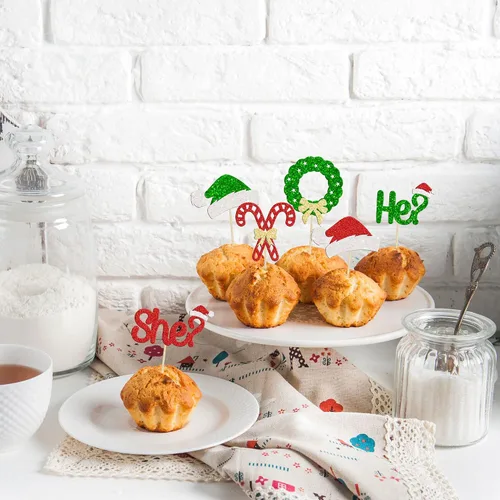 Vista 6 de Gyufise 24 piezas Adornos de pastel para revelación de género de Navidad con purpurina, sombrero navideño de Navidad, adorno de pastel de él o ella