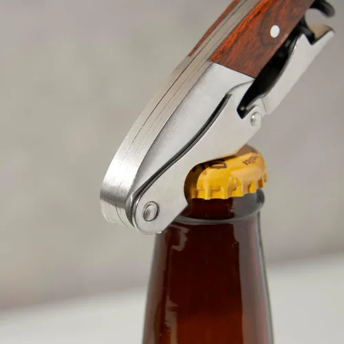 Vista 4 de Twine Sacacorchos de doble bisagra con abridor de botellas integrado y cortador de papel de aluminio, acero inoxidable duradero con mango de madera