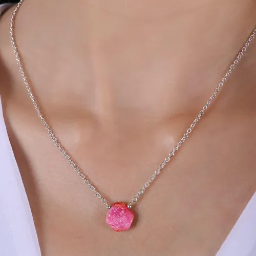 Vista 5 de Gempires Collar con Colgante de Cristal de Rubí Natural en Bruto Piedra Natal de Julio Joyería Hecha a Mano Hipoalergénica 18 Pulgadas Plateado