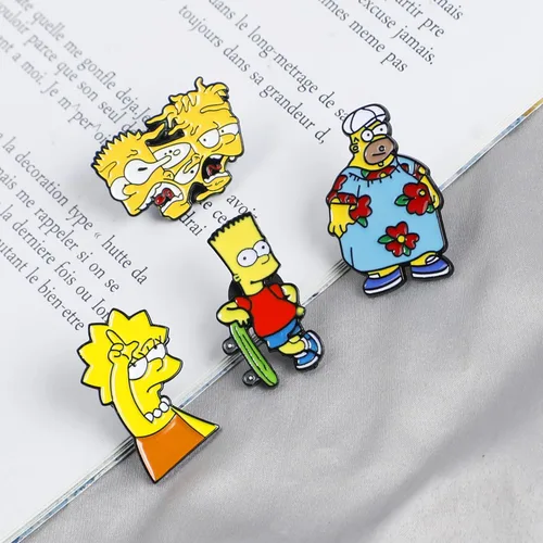 Vista 3 de Cute Simpsons Brooch Simpsons Enamel Lapel Pin for Children Women Clothing Backpack Decoration Gift