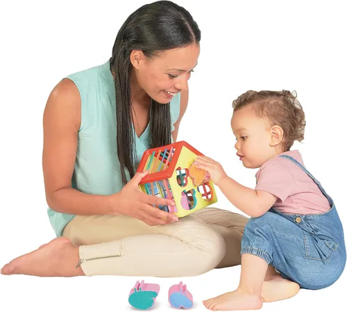 Vista 7 de TOMY Toomies Grow with Peppa Pig - Casa de actividades de Peppa - Centro de actividades para niños con clasificación de formas sensoriales