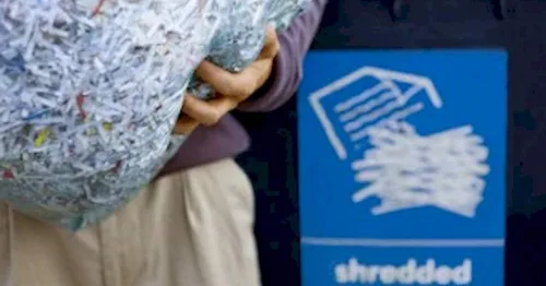 Vista 2 de Bolsas trituradoras, uso para trituradoras pequeñas, esta bolsa de tamaño comercial se llama una bolsa de tamaño de 10 galones tiene una