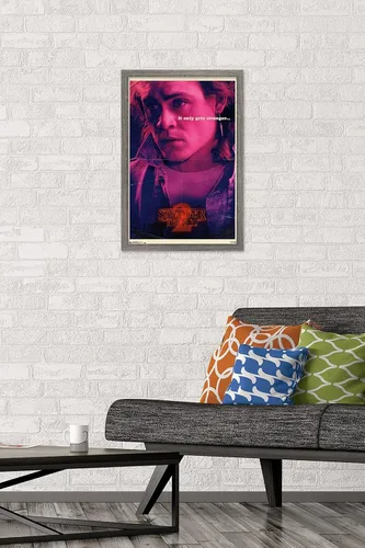 Vista 2 de Trends International Netflix Stranger Things: Season 2 - Póster de Billy Wall, 14.725 x 22.375 pulgadas, versión enmarcada de madera de granero