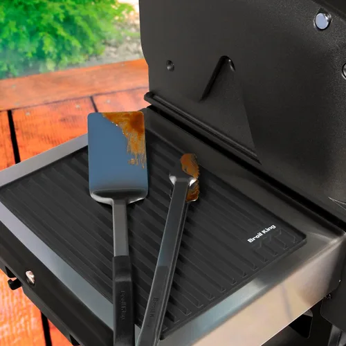Vista 8 de Broil King 60007 - Alfombrilla de silicona para estante lateral, diseño magnético, color negro